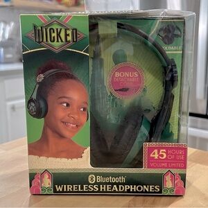 New! Wicked Elphaba Wireless Bluetooth Headphones by eKids With Microphone